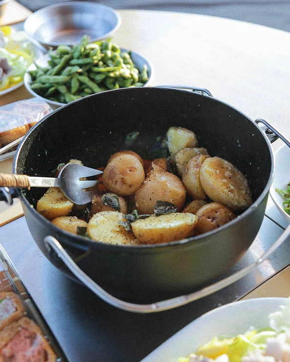 SNOW PEAK Cast Iron Oven 26cm Cookware Snow Peak