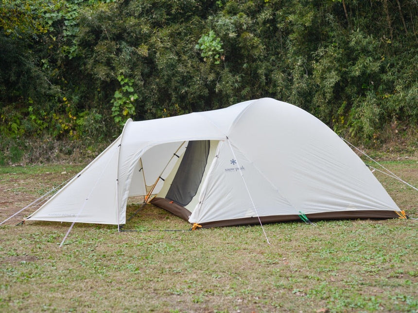 SNOW PEAK Amenity Dome in Ivory TENT Snow Peak 