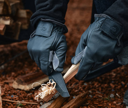 TOKYO CRAFTS Camp Leather Gloves – gloves used while preparing kindling