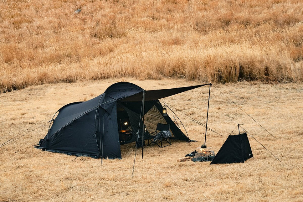 TOKYO CRAFTS Tenbi Shelter TC 5th Anniversary – Black – raised canopy setup