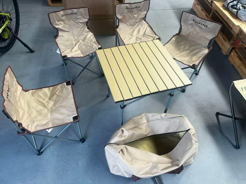 USED Blackdeer 4 people camping table and chair set